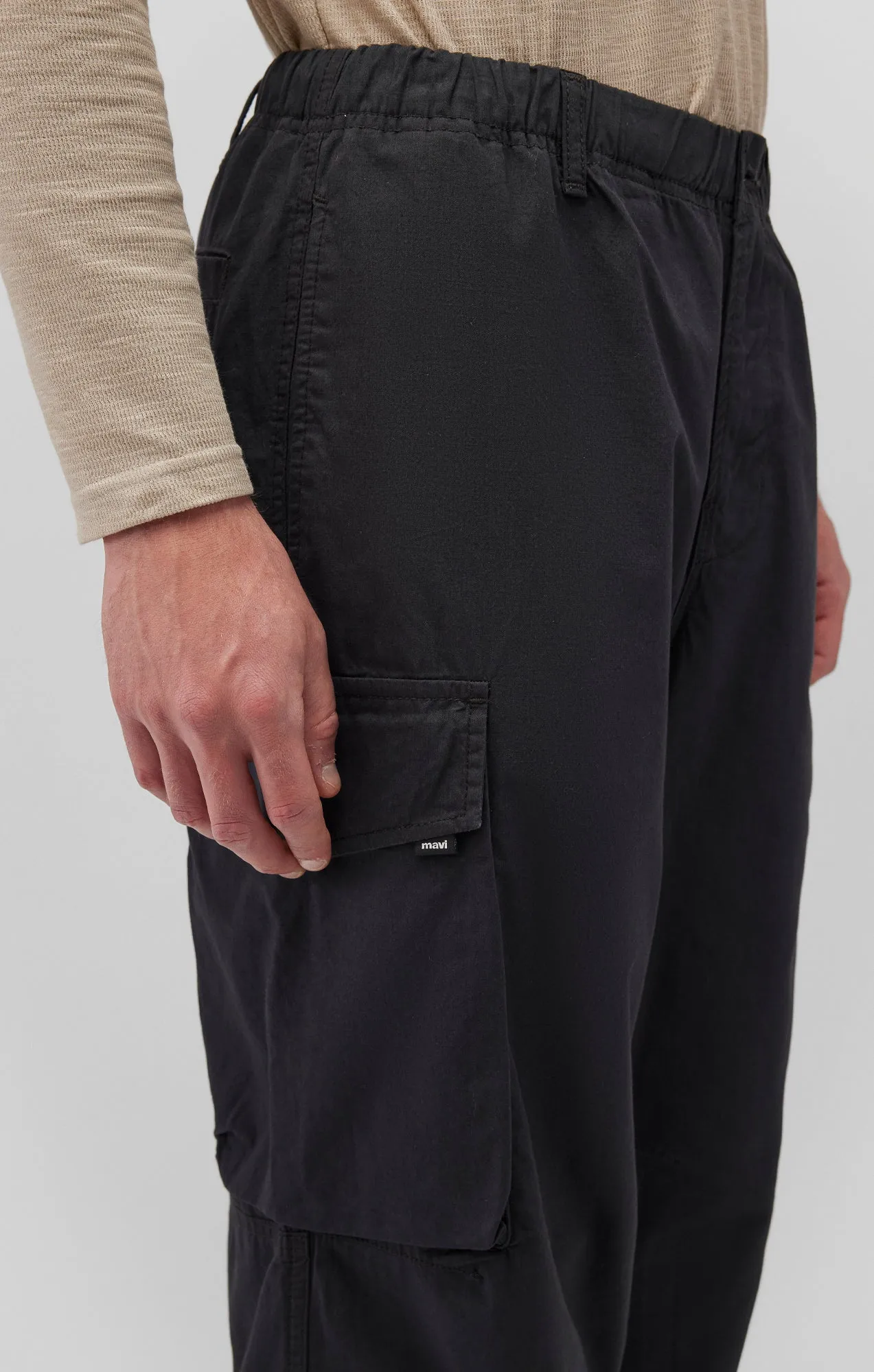 DOUBLE POCKET CARGO PANTS IN PHANTOM