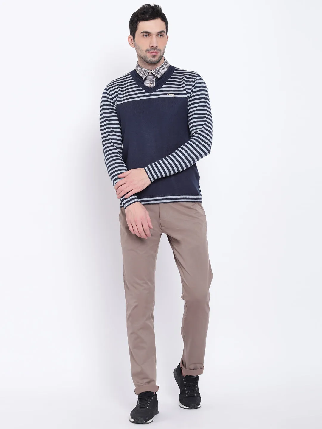 Men Casual Solid Grey Chinos