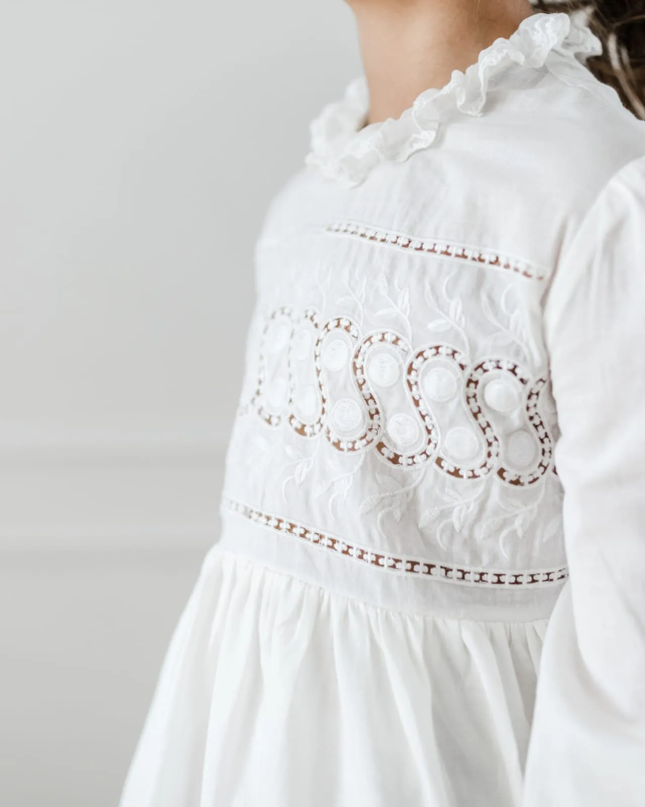 PETITE AMALIE WHITE EMBROIDERED BABYDOLL DRESS